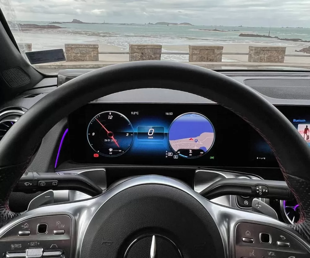 Compteur du taxi mercedes noir