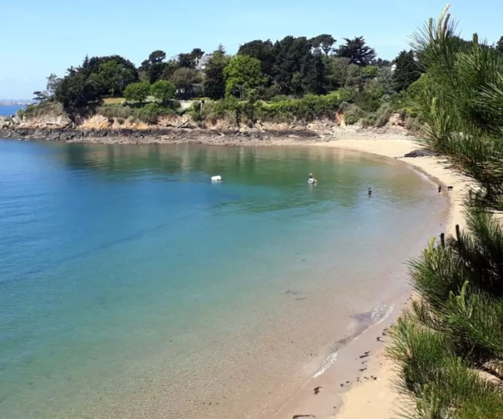 Vue sur une plage à Saint-Briac